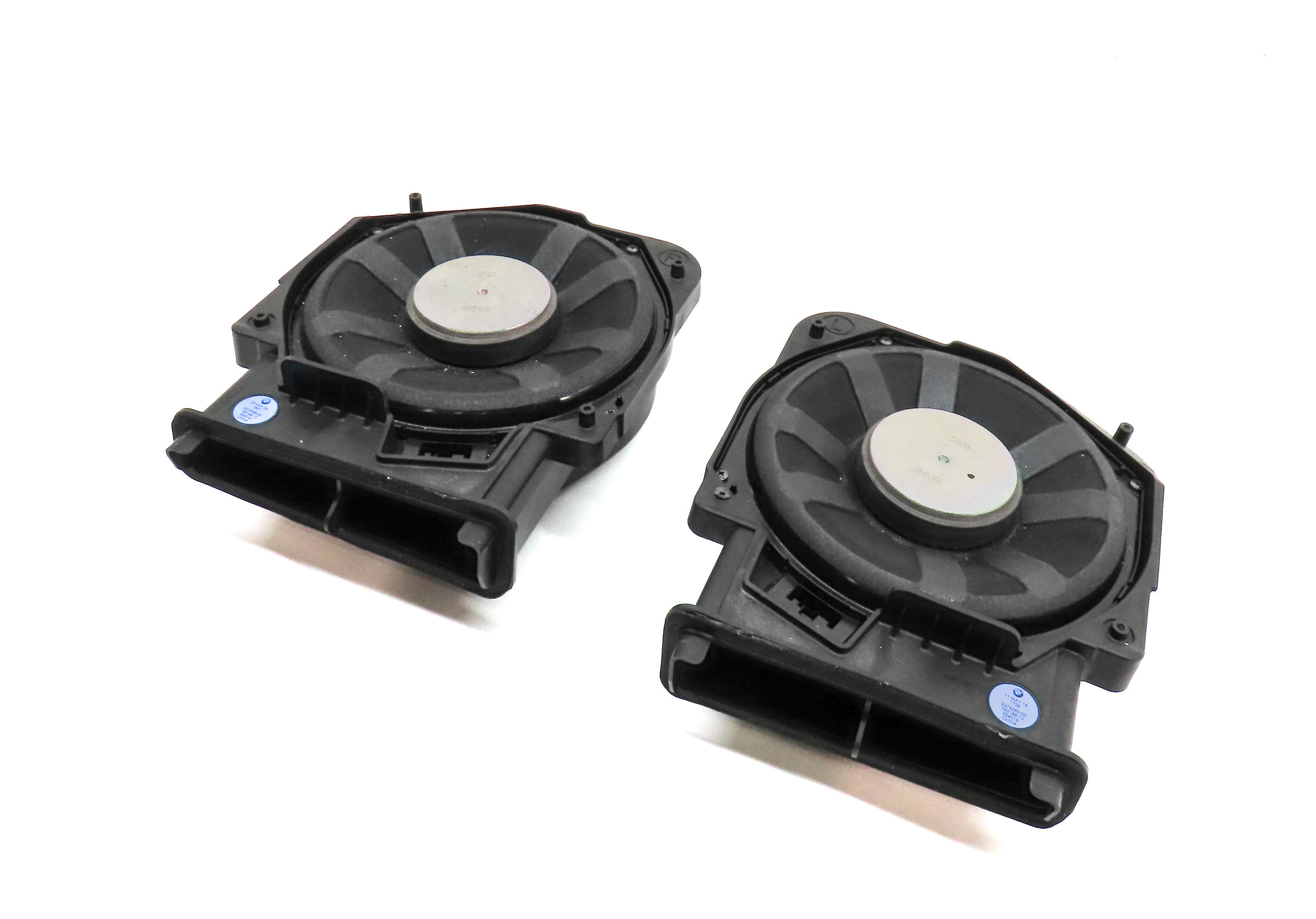2017 BMW X1 (F48) RADIO STEREO AUDIO SOUND SYSTEM WOOFER SUBWOOFER SPEAKER SET/2 — exact item pictured